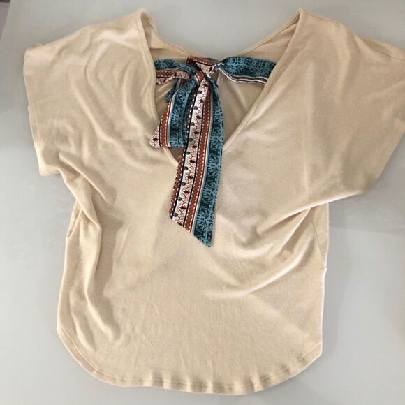 Alya cream flutter sleeve ribbon tie blouse - Picture 11 of 11